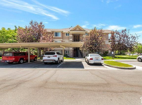 2nd image of 1249 W 110 N APT 103