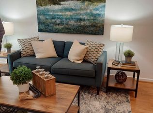 5457 Roundtree Pl APT A, Concord, CA 94521