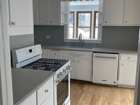 2nd image of 4129 N Albany Ave Unit 2