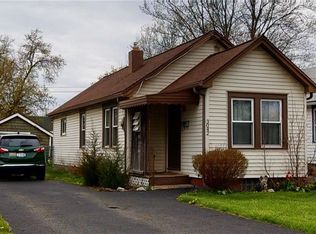 3042 Duluth St, Niagara Falls, NY 14305