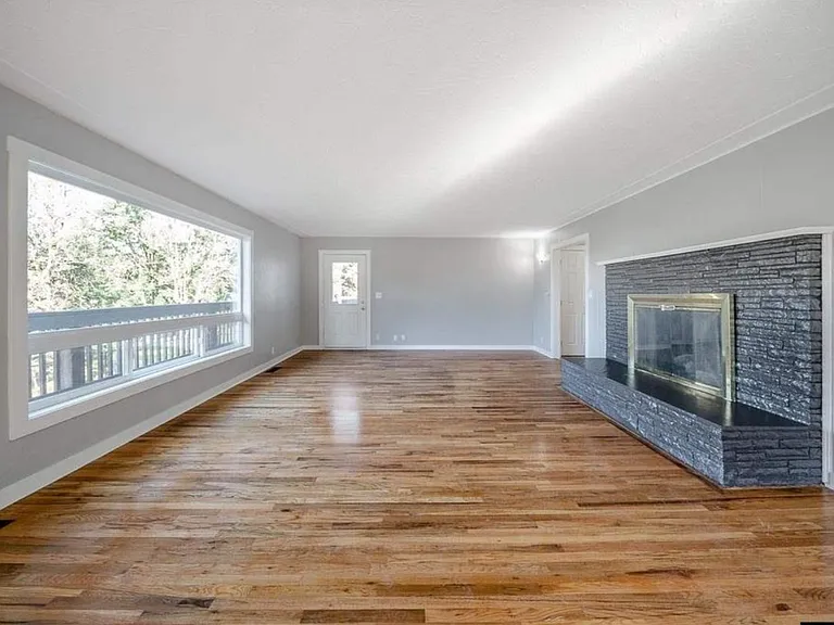 2503 Shipman Ln SE — Photo 17