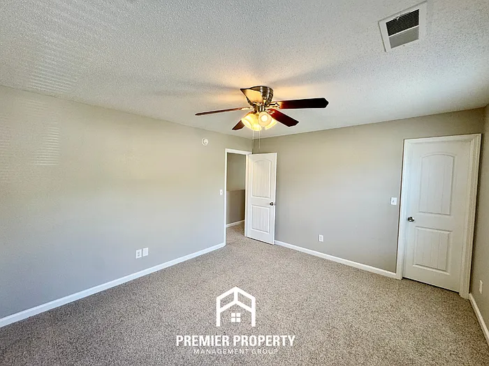 2506 Boxford Ln — Photo 16