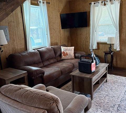 5th image of 123 Rock Ridge Rd