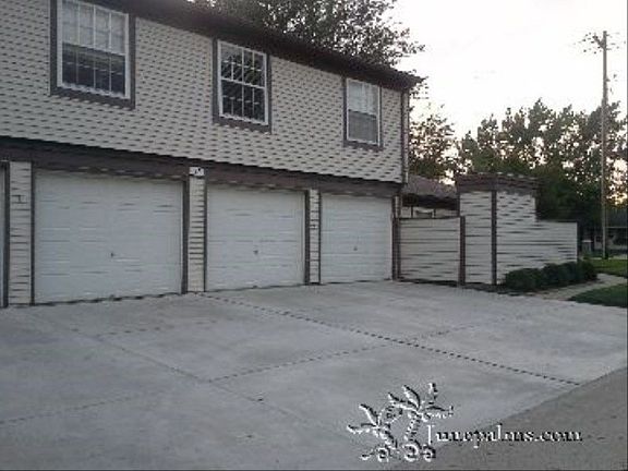 2nd image of 3212 Hanover Dr