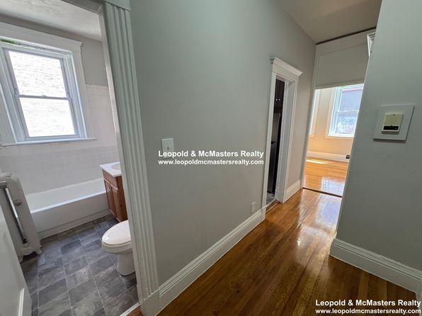 35 Gardner St #31-8