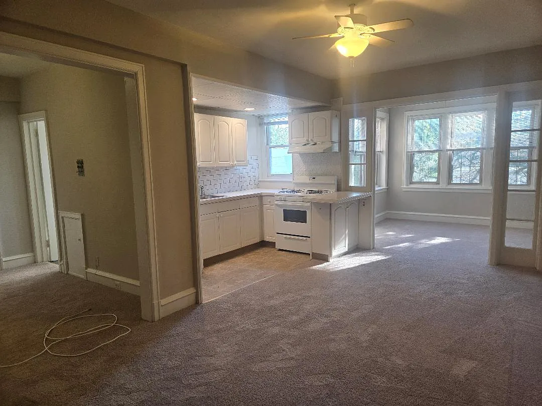 Drexel Court Apartments — Photo 4