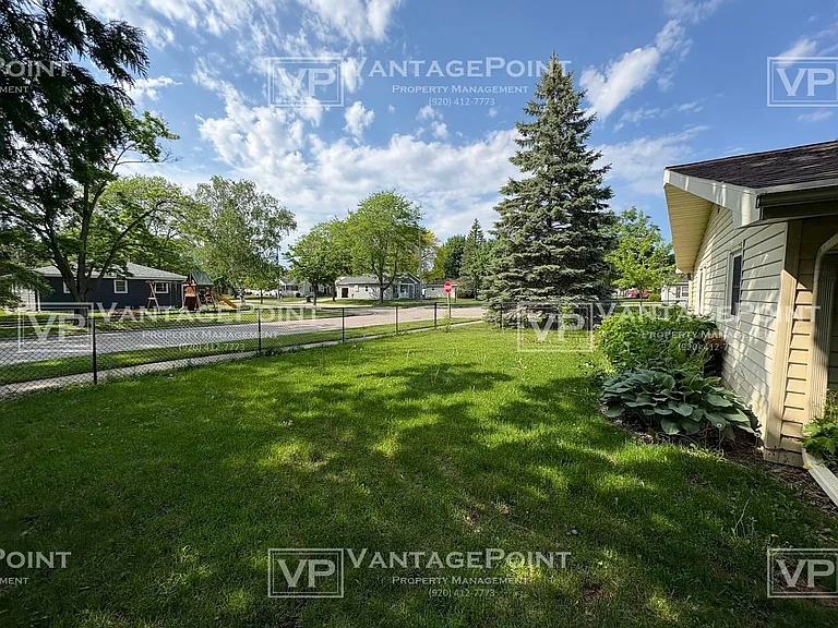 1450 Cook St — Photo 21