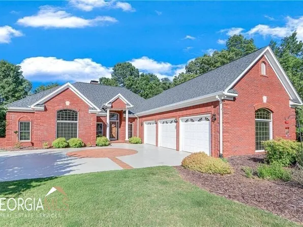 4821 Highland Cir, Gainesville, GA 30506
