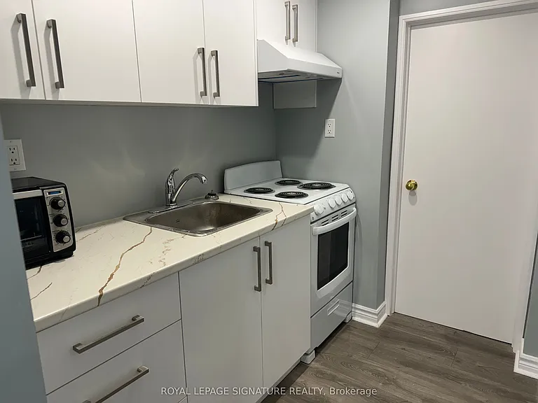 3 Tara Cres #BASEMENT — Photo 9