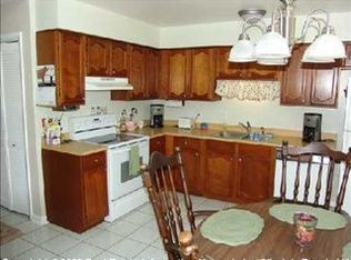 817 Carolyn Dr, Chesapeake, VA 23320