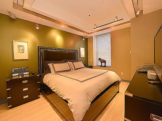 Sold by Cooper & Cooper Real Estate | media 21