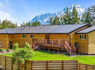 1351 S Middle Mesa Dr, Palmer, AK 99645
