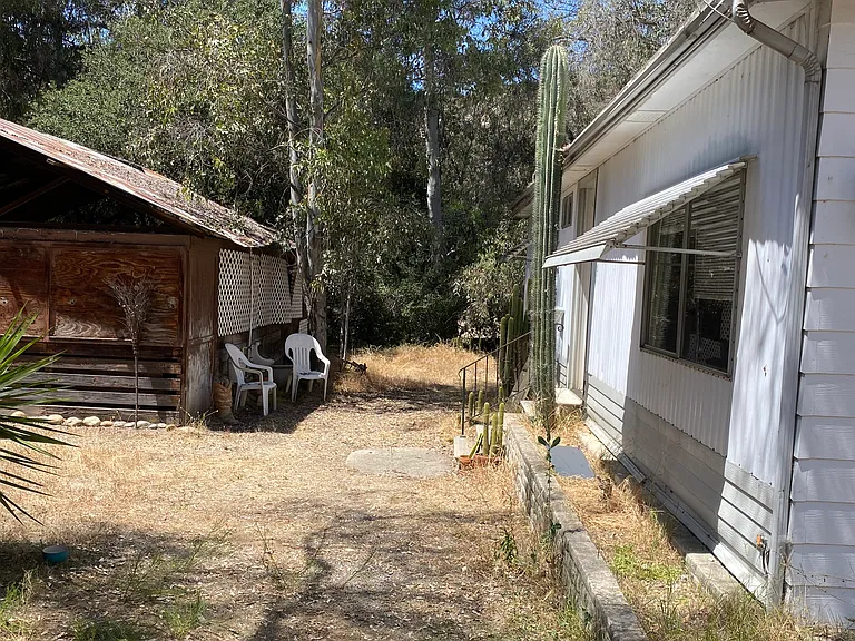 Country setting.