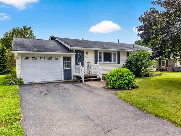 815 W 3rd St S, Fulton, NY 13069