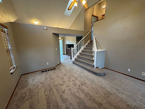 3rd image of 1460 W 134th Pl