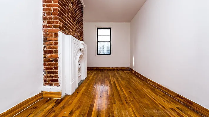 Rented by Nooklyn NYC LLC | media 25