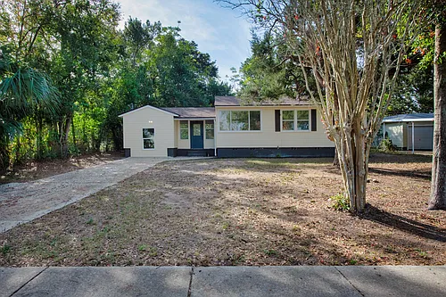 723 Lakewood Rd Photo 1