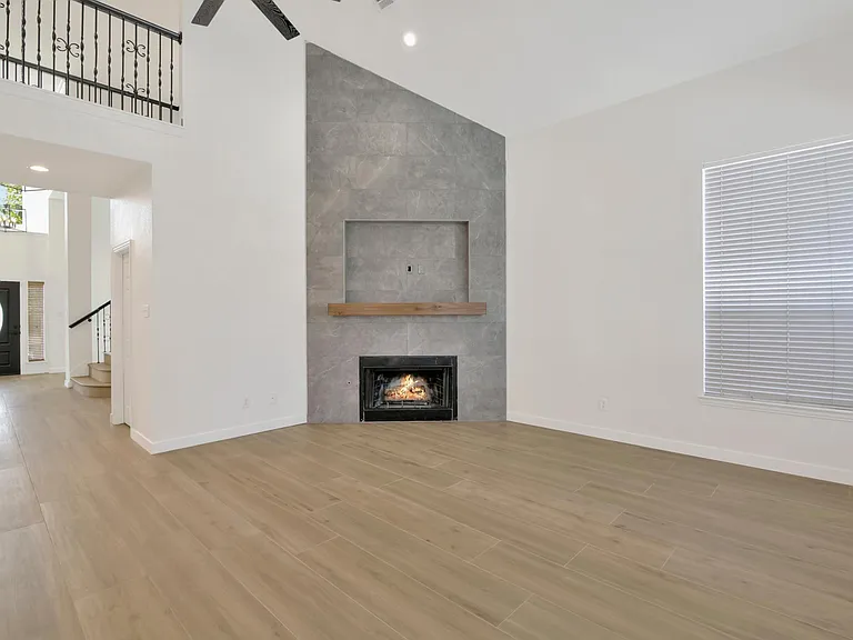 1615 Bryce Canyon Ln — Photo 34