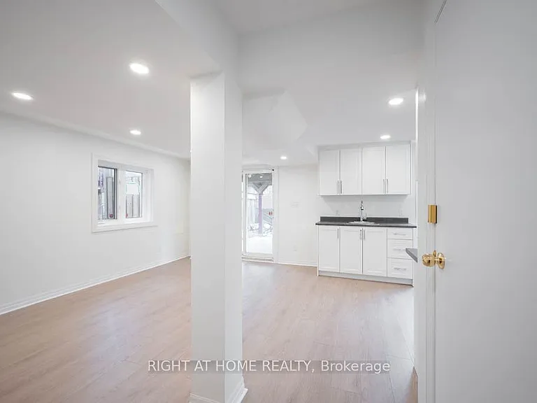 35 Echoridge Dr #BASEMENT — Photo 8