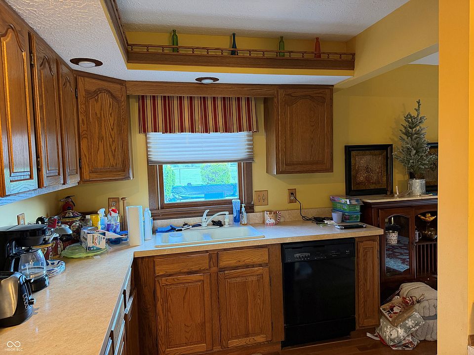 2nd image of 6673 E Thompson Rd