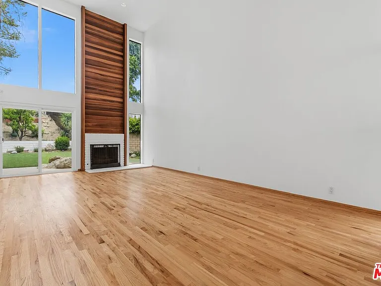 17265 Avenida De La Herradura — Photo 2