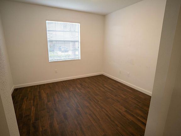 3rd image of 4898 Cortland Dr