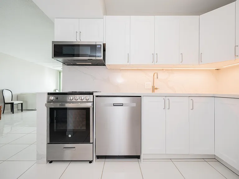 20335 N Country Club Dr #1704 — Photo 14