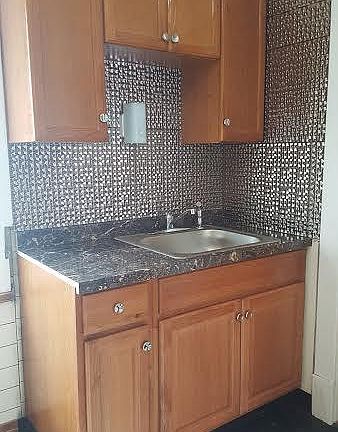 5th image of 71 Fisher St
