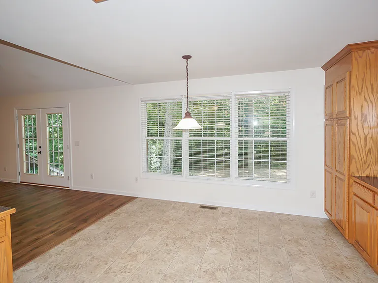 808 S Love Chapel Rd — Photo 5