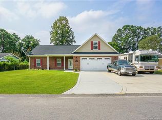 5813 Richfield Ave, Hope Mills, NC 28348
