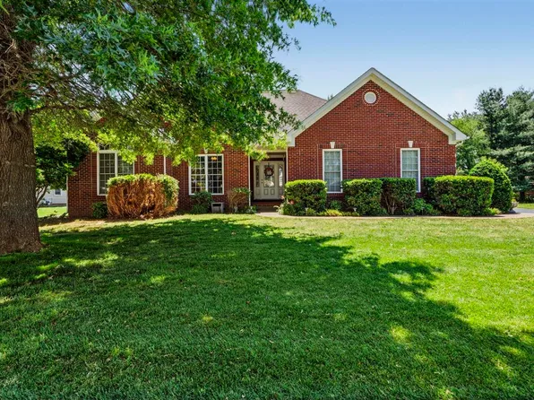 829 Divot Cir, Bowling Green, KY 42104