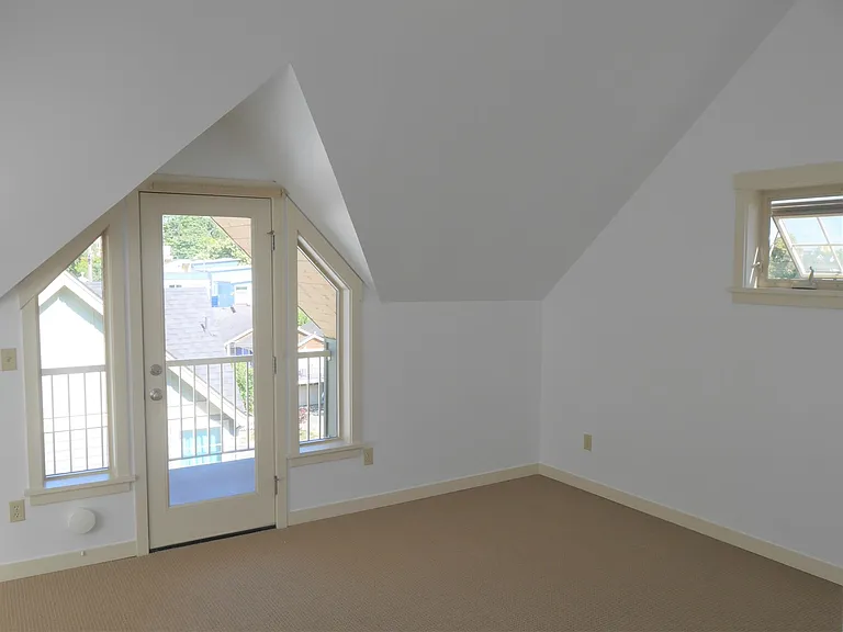 2020 E Terrace St — Photo 12
