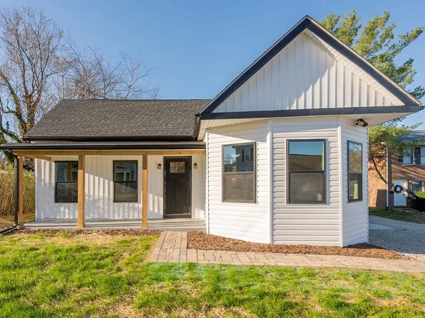 665 Stone St, Christiansburg, VA 24073