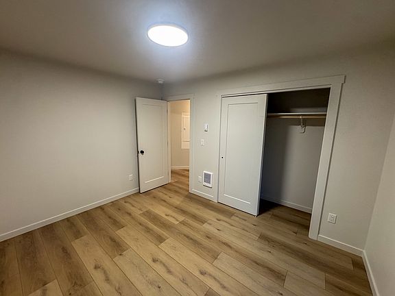 2nd image of 823 9th Ave W