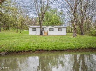 9039 Hillside Ave, Mascot, TN 37806