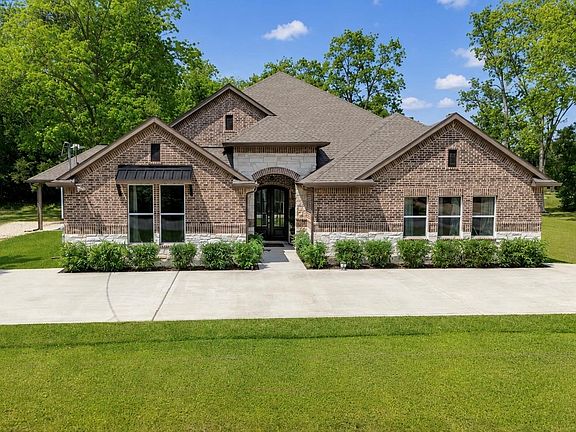 2nd image of 222 Elk Dr
