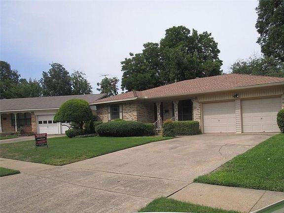 2nd image of 2533 Robin Ln