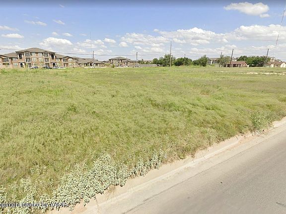3rd image of 1711 S Lamesa Rd