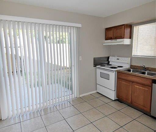 3rd image of 2426 E Waltann Ln