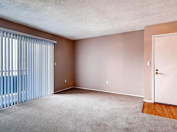 5th image of 5839 Pierce St #37304