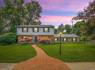 135 Waddington St, Bloomfield Hills, MI 48301