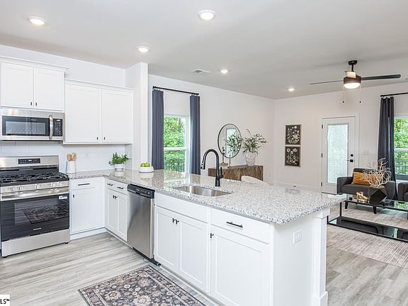 5th image of 614 Farcroft Trl Lot 133