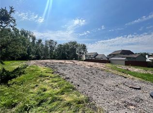 38 Autumn Meadows Ln, East Amherst, NY 14051