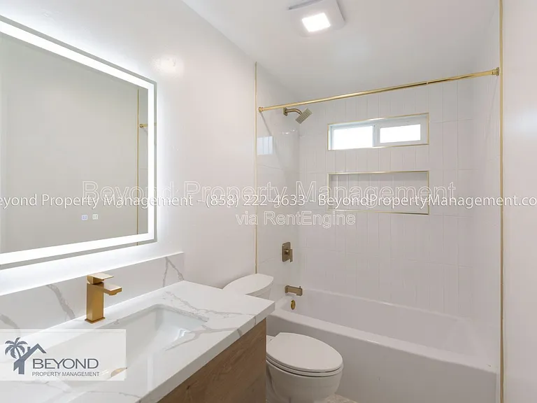 8987 Jade Coast Ln — Photo 11