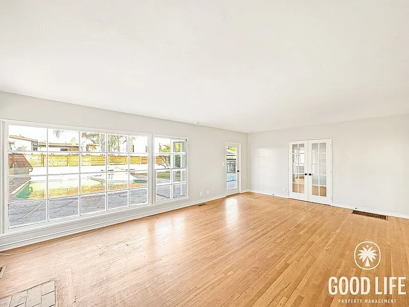 4 bed, 2.0 bath, 2037 sqft, $5,600 — Photo 4