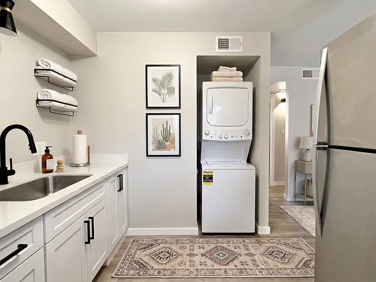 5740 N 10th St #8 — Photo 6