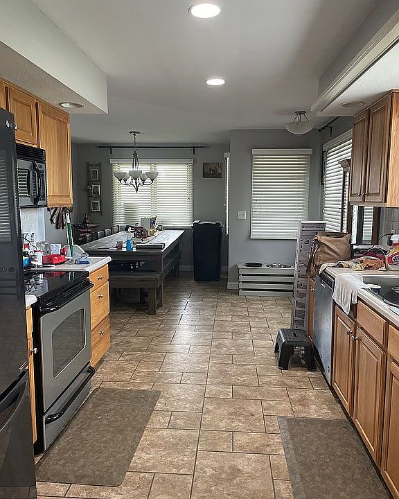 1st image of 115 Stevens Dr