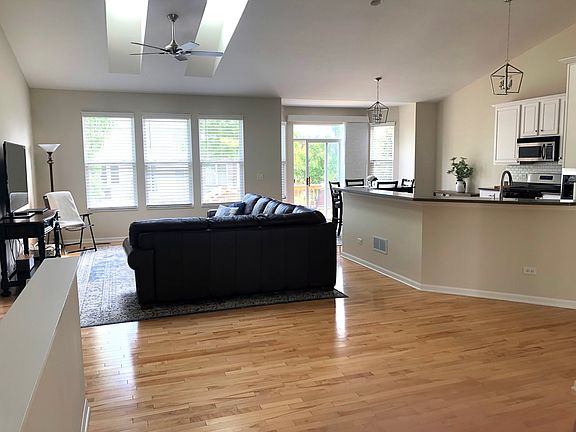3rd image of 11825 Heritage Meadows Dr