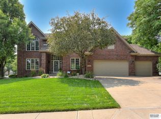 16605 Jackson St, Omaha, NE 68118