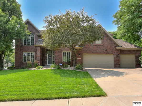 16605 Jackson St, Omaha, NE 68118